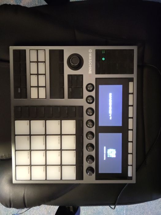 Native Instruments Maschine + (состояние идеал + большая библиотека )