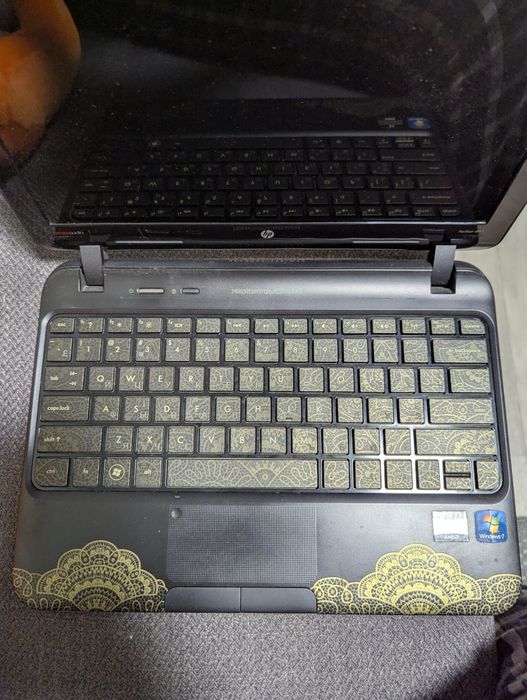 Ексклюзивний нетбук HP DM 1 by Hercovich