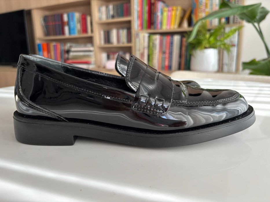 czarne mokasyny relax