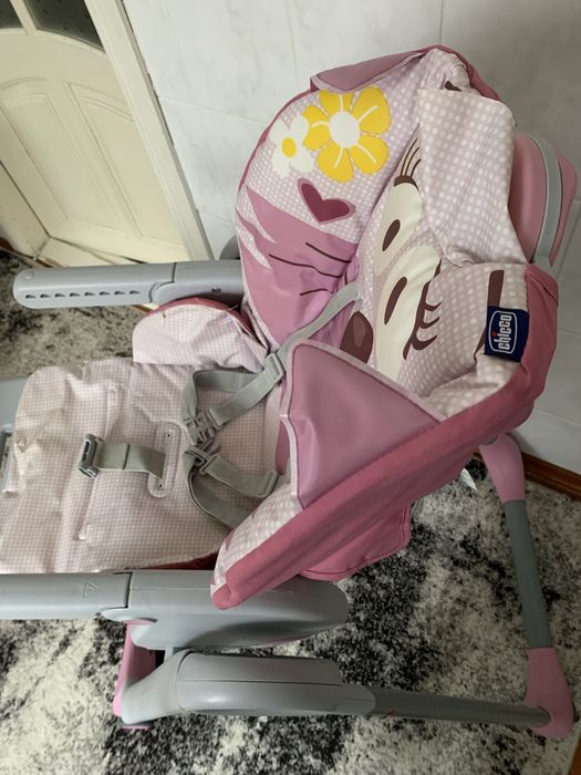 Годувальний стілець-в чудовому стані Італійського виробництва