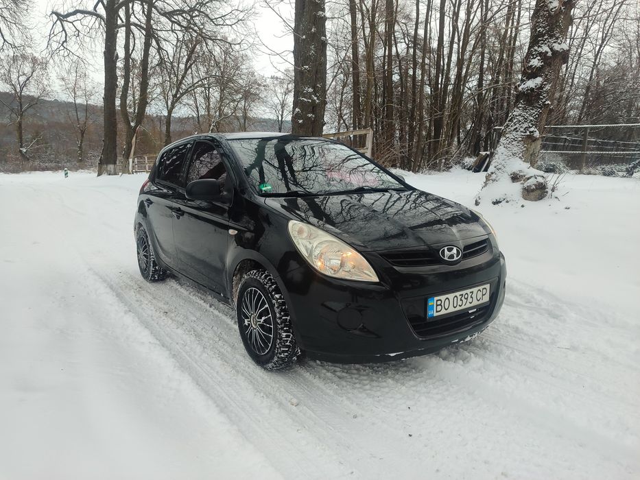 Продам  Hyundai i20 1.25 бензин