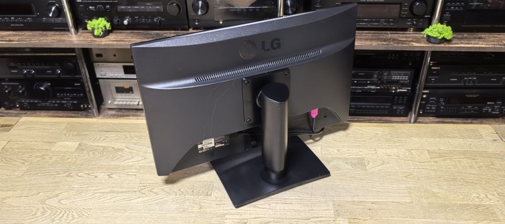 Монітор LG IPS235 P/23"/VGA/DVI/HDMI