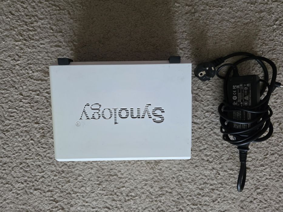 Synology DS212J Z Dyskami  2×1 Tb Seagate