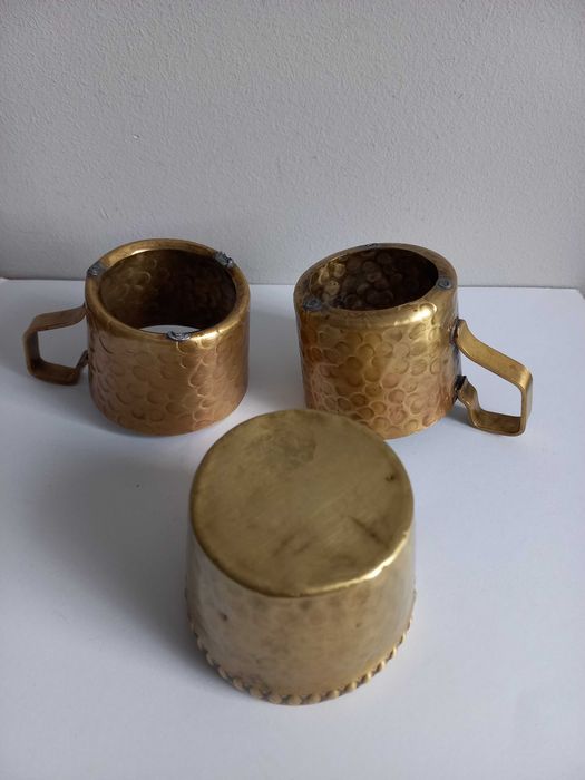 Mosiężne uchwyty koszyczki na szklanki cukiernica