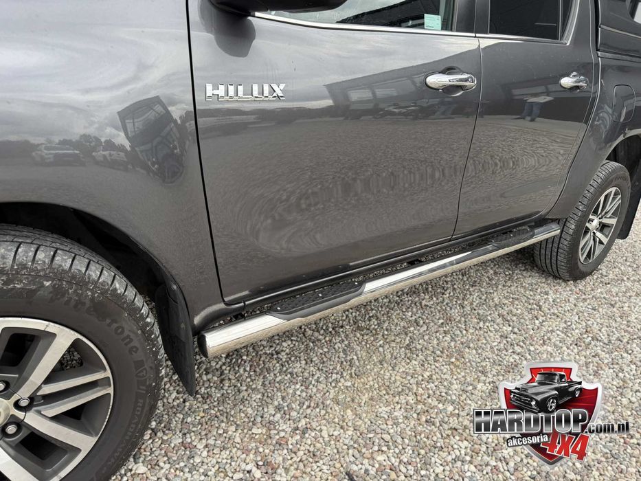 Progi Hilux Orurowanie Stopnie Boczne CHROM Toyota Hilux 2021+