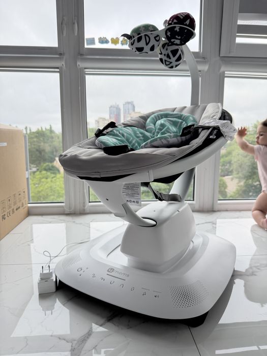 Крісло-гойдалка 4moms MamaRoo 5.0