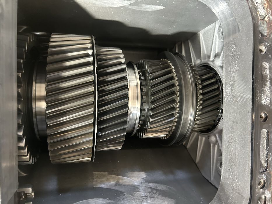 Skrzynia biegow Ischift , Volvo, Renault Nowy Srodek.