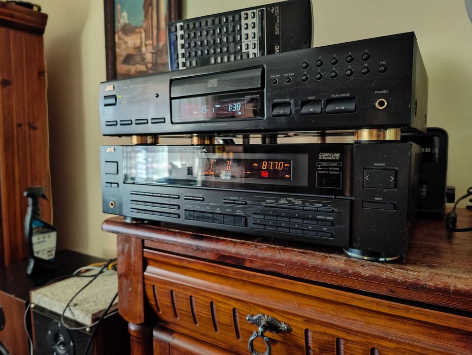 JVC-RM RX-501L + Pilot