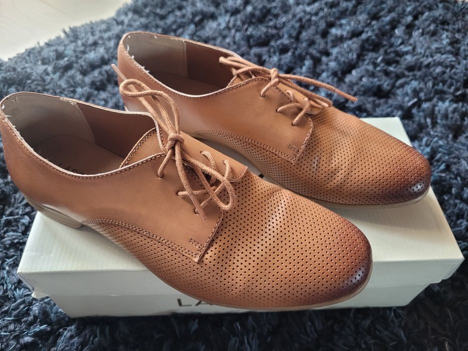 Buty skórzane 38 Lasocki