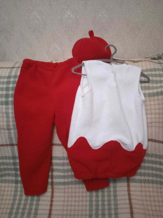 Новорічний костюм кіндер сюрприз, на зріст 98-104