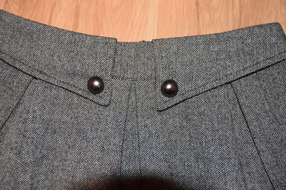 Szara spódniczka mini