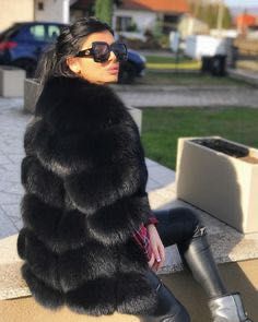 Шубка натуральный финский песец , песцовая шуба белая