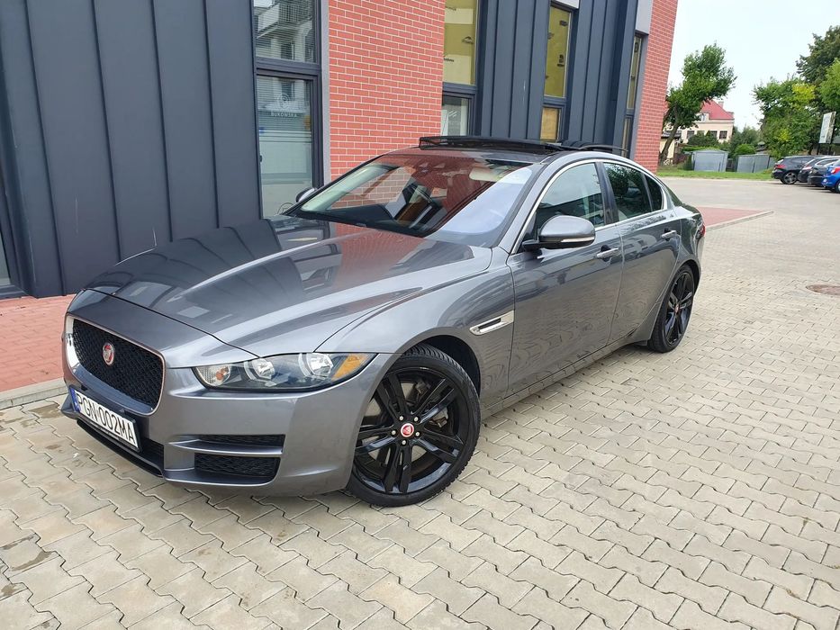 Jaguar XE