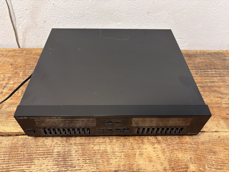 Korektor graficzny equalizer Hitachi HGE 22