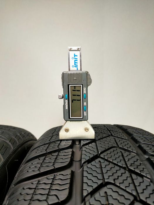 2x225/45R19 Pirelli Winter Sottozero 3  96V * FR Run Flat XL  OO14287