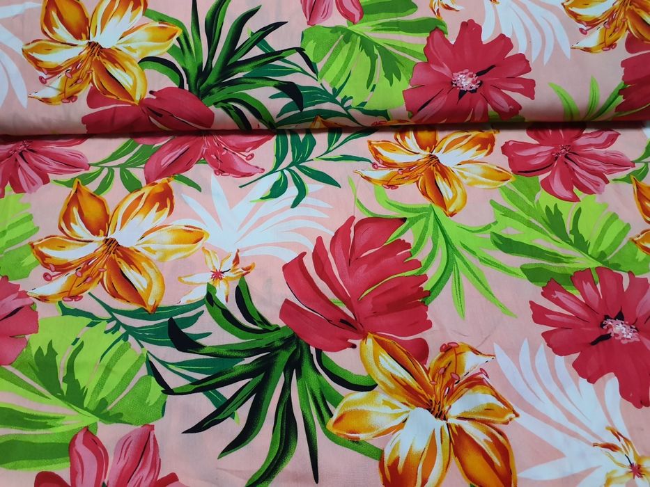 Tkanina w duże kwiaty szer.140 cm.