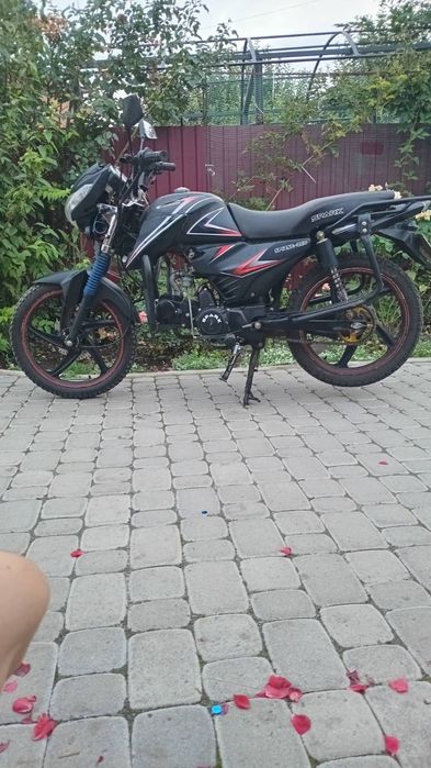 Продам мотоциклол spark 125
