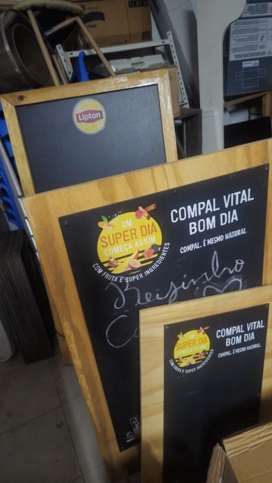 Placard  em madeira para exterior ou interior
