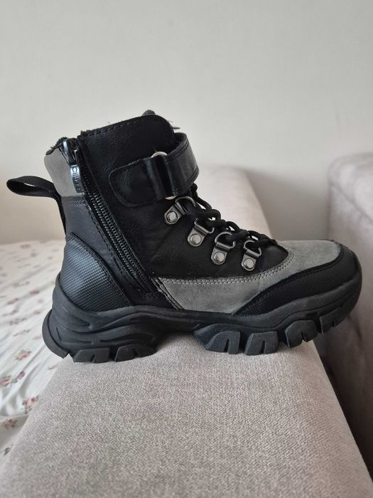 Продам зимові черевички