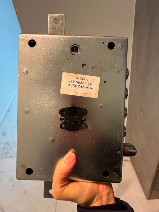 Fechadura porta Dierre