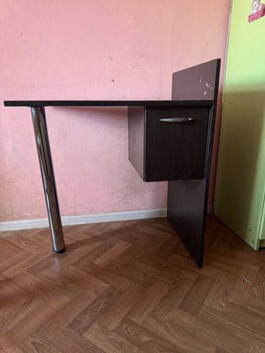 письменный стол