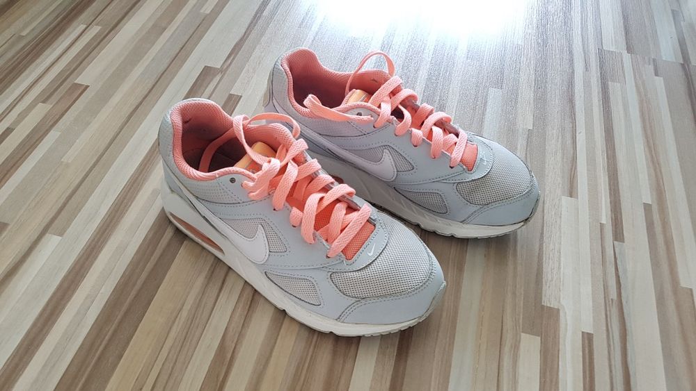 Buty NIKE AIR MAX IVO GS r. 36,5
