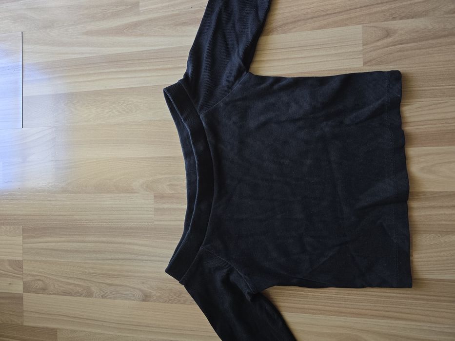 Crop top z rękawem 3/4
