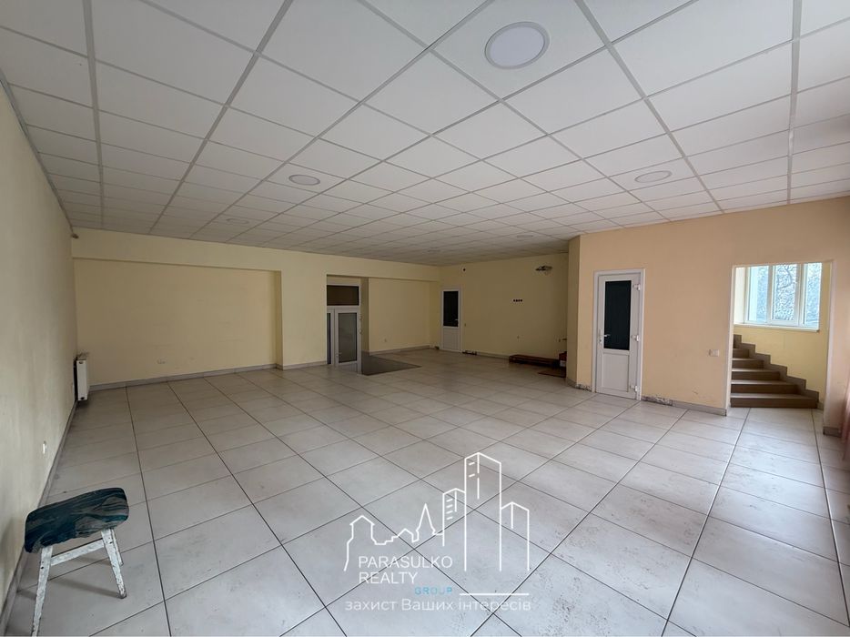 Продам окремо збудовану 3-и поверхову будівлю