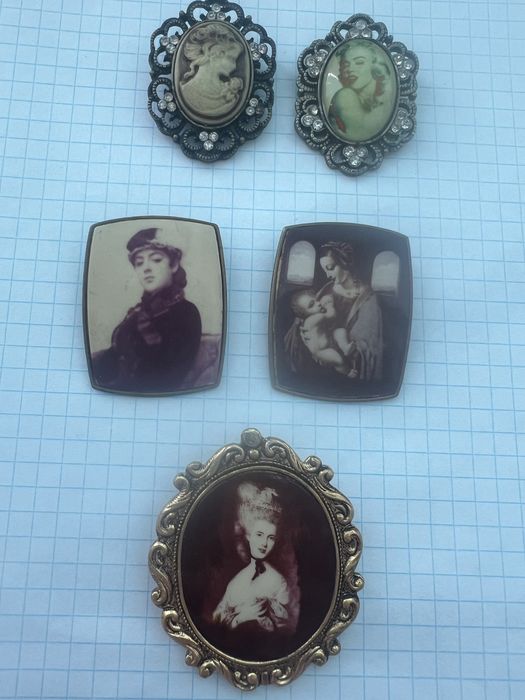 Брошки для колекціонерів