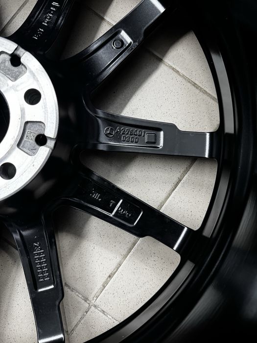 Новий,Оригінальний MERCEDES-BENZ EQS SUV,зимовий комплект 265/50/R20