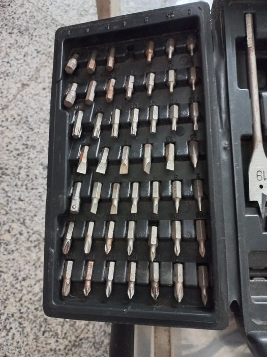 Maleta kit de peças para perfuração e aparafusamento