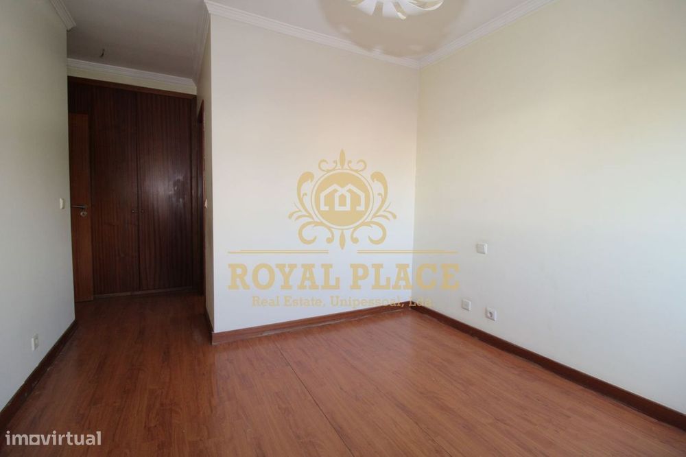 Apartamento T2, Paços de Brandão