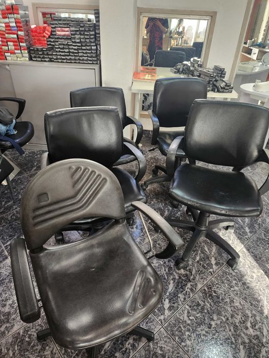 Cadeiras Giratórias de Escritório / Salão – Confortáveis e Funcionais