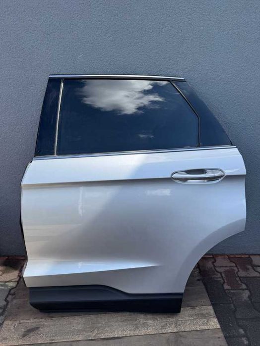 Двери Ford Edge Mk2 передние или задние правые левые разборка