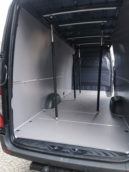 Mercedes Sprinter L4H2 Zabudowy samochodów dostawczych KNAUTECH