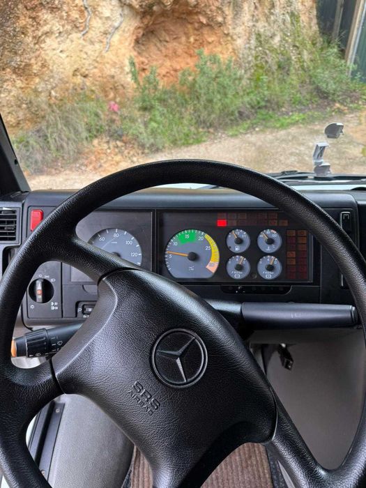 Mercedes 815d Vario - 2006 - 100.000km - Ar condicionado - Cabine dormitório