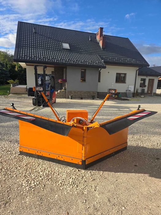 PŁUG do śniegu pod zabudowę samochodu ciężarowego
