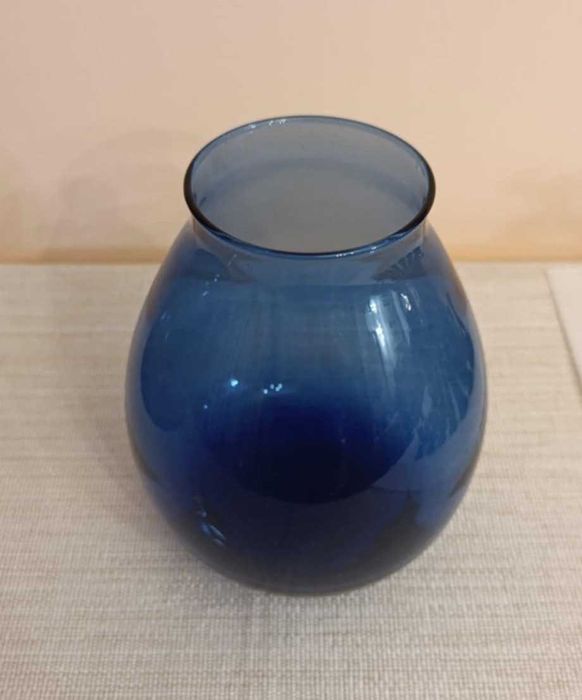 Jarra em azul translúcido - como nova