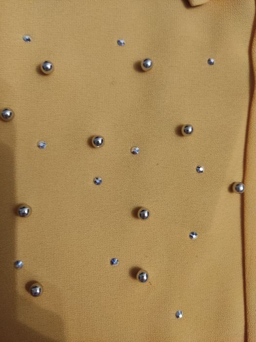 Żółta bluzka z aplikacją