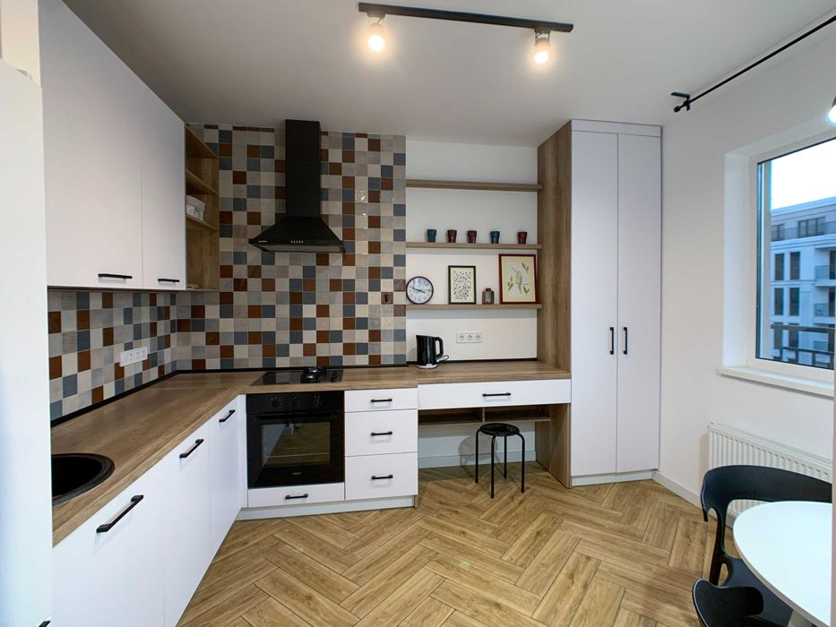 Кришталеві Джерела, Метрологічна, 62, охорона території, парк Феофанія