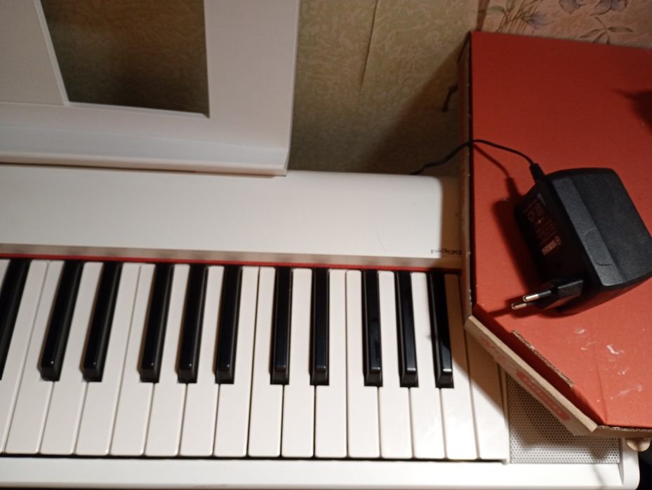 yamaha np12 - Купить пианино / фортепиано / рояль - Цена на OLX.ua