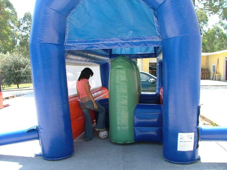 Insufláveis gincana de futebol