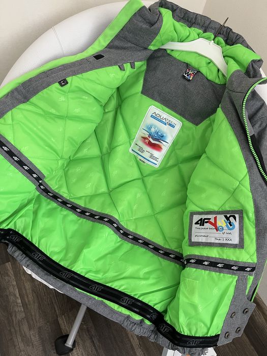 Куртка зимова 4F Нова на 11-12р(152см)