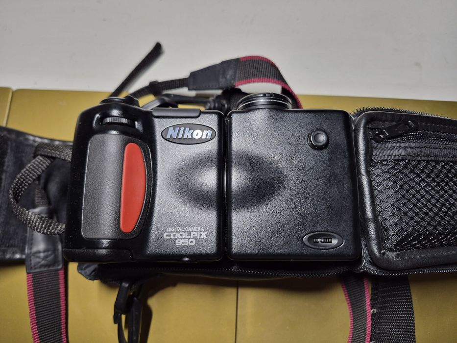 Пленочный фотоаппарат Nikon coolpix 950