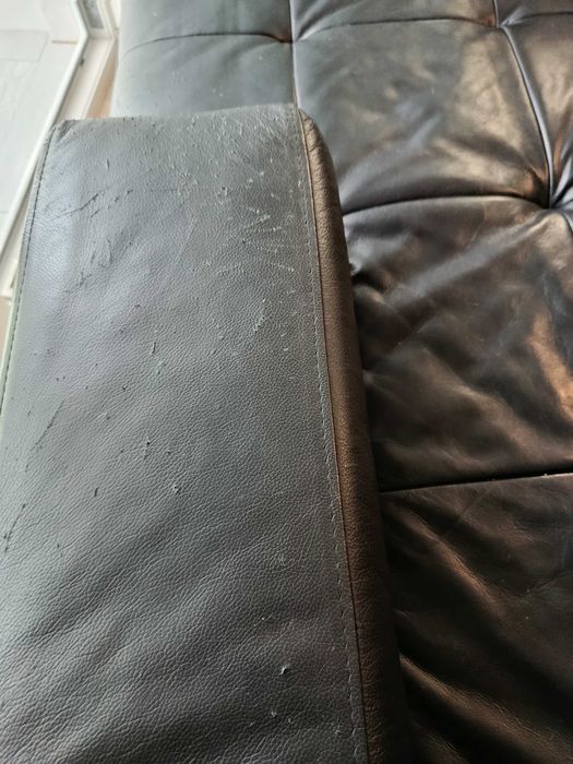 Sofá Chaise Long 3 lugares em pele