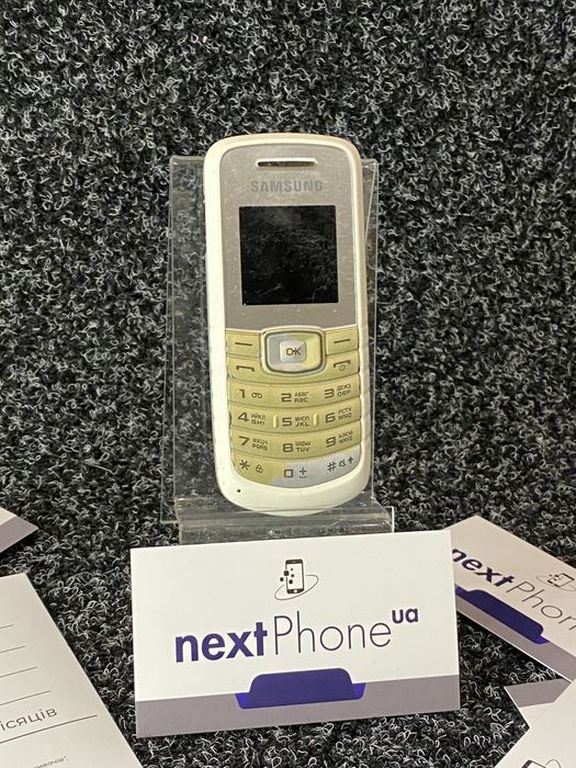 кнопочний телефон SAMSUNG E1080