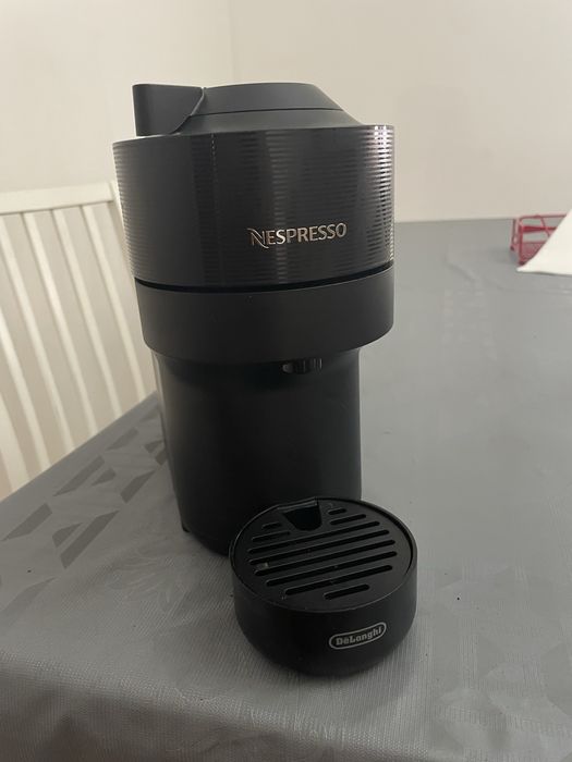 Máquina de Café Nespresso Vertuo De’Longhi