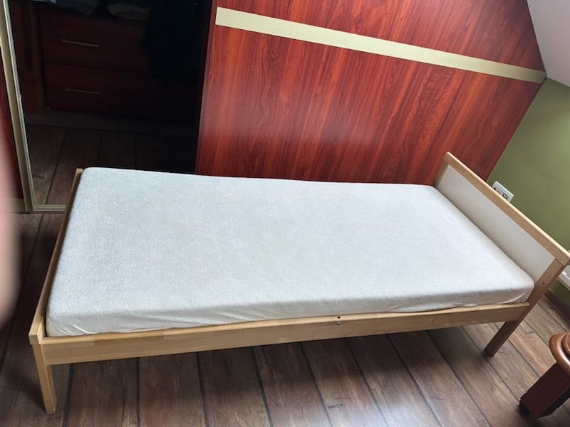 Sprzedam łóżko dzieciece używane jak nowe