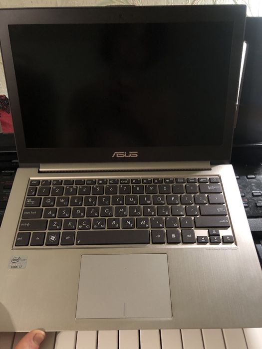 Asus Zenbook UX31a уробочлму стані