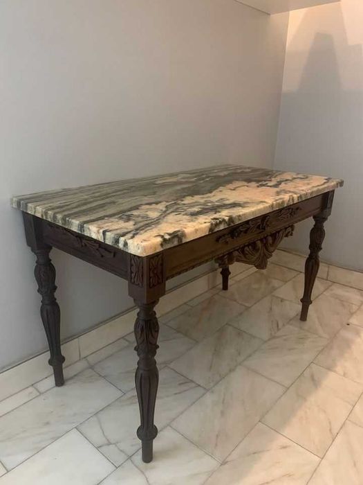 Mesa de Madeira antiga com tampo em mármore